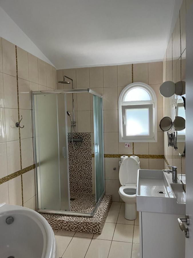 Villa Neyla Four Bedroom Coral Bay Beach Front Extérieur photo
