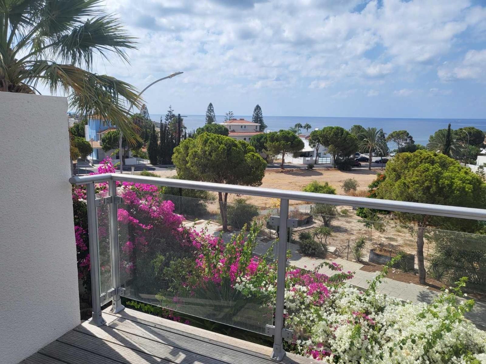 Villa Neyla Four Bedroom Coral Bay Beach Front Extérieur photo